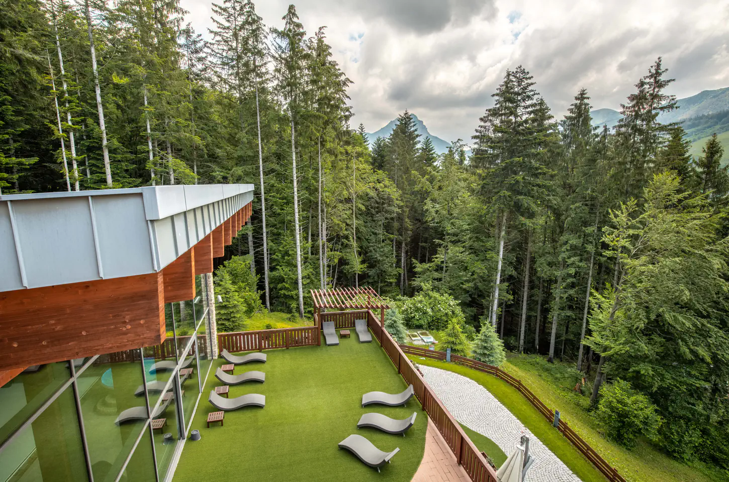 Outdoor relax in the forest — wellness stay in Malá Fatra