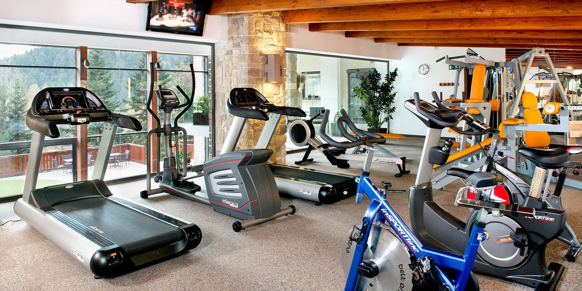 Hotel fitness with views — wellness Vrátna valley
