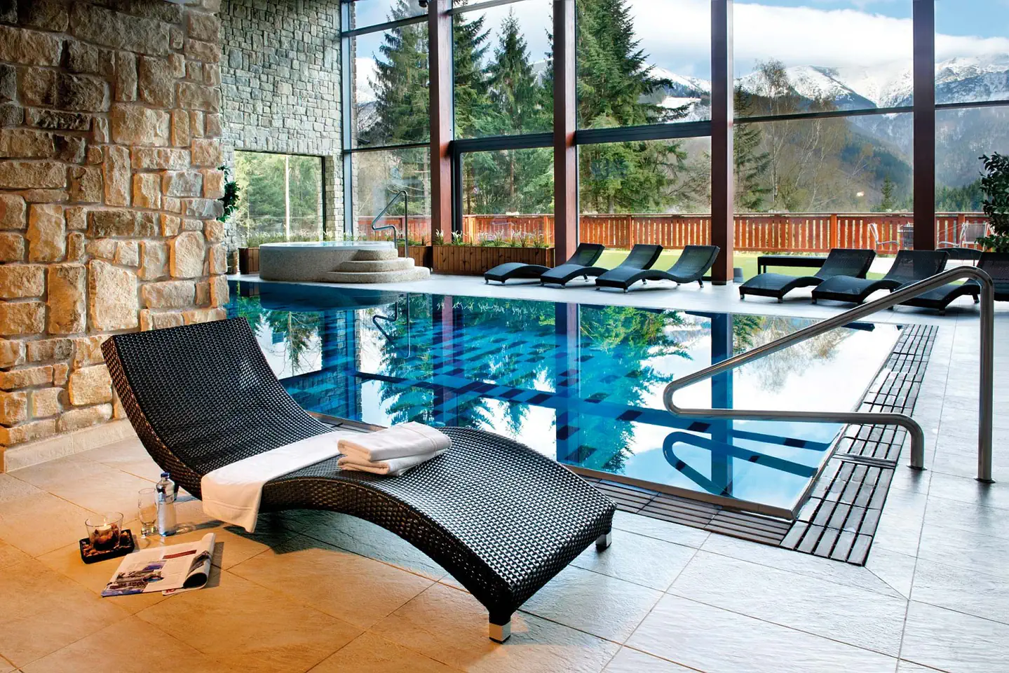 Pool 58 m² with forest views — wellness Terchová